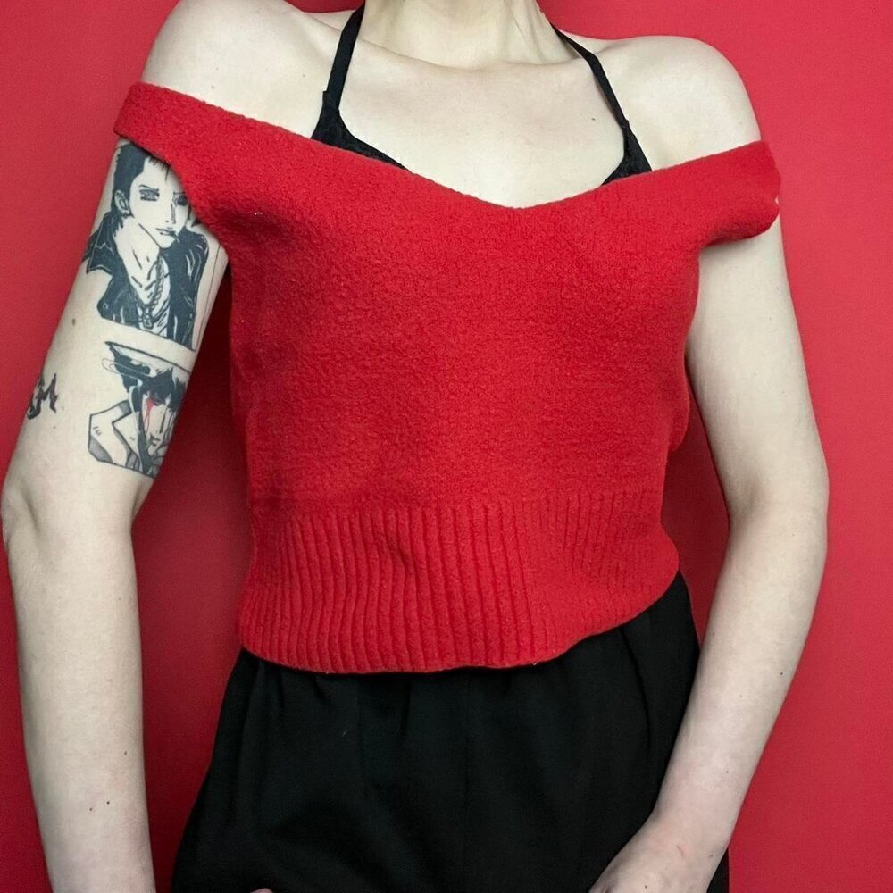 A new day / Cherry red crop sweater ❤️❤️​​​​​​​​​